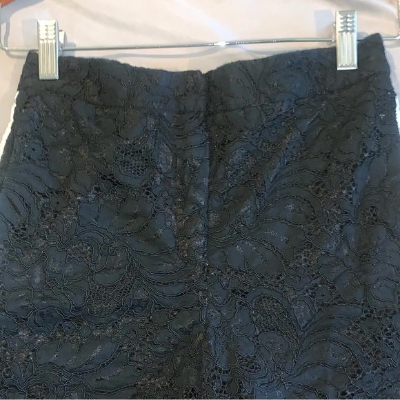 Elli White Lace Women's Shorts Black with white stripes high rise Size Small - Picture 3 of 7